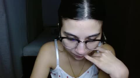 Mia online show from November 20, 2:43 am