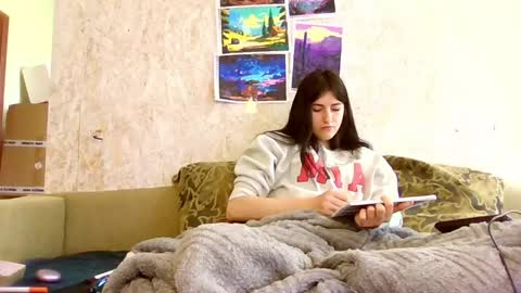 mia_beauti_live online show from April 14, 9:34 am