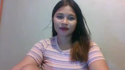 Snapshot of mia_bella04 chatting on November 1, 2:23 am mia_bella04 online show from November 1, 2:23 am