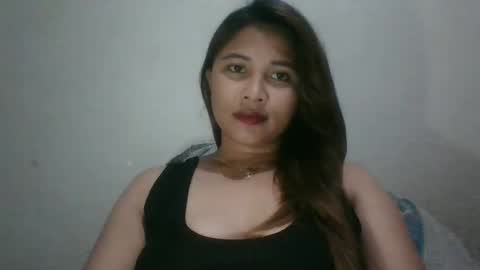 Snapshot of mia_bella04 chatting on January 29, 1:37 am mia_bella04 online show from January 29, 1:37 am