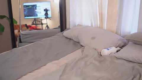 Belmont and Mia online show from April 12, 7:07 pm