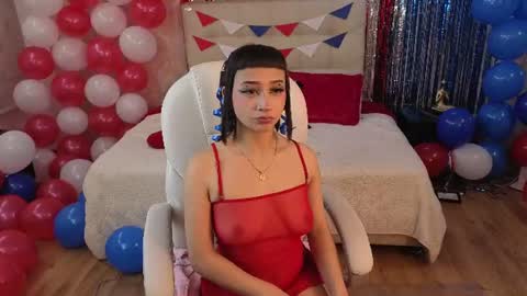 mia online show from July 4, 7:56 am