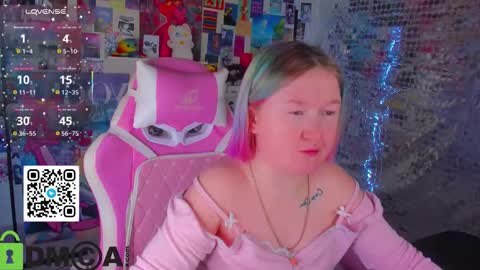 Mia online show from February 9, 6:06 am