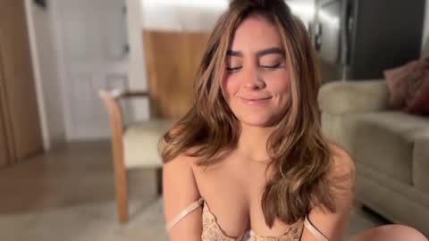 mia_ferrer777 online show from March 19, 2:17 am