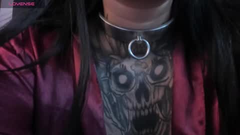 Val  online show from March 4, 11:43 pm