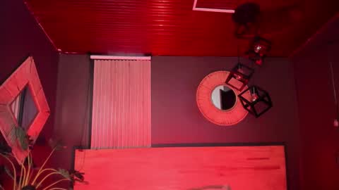 Val  online show from November 25, 5:01 pm