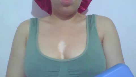 Mia online show from June 17, 6:18 am