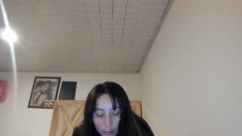 mia kaneee online show from October 29, 3:30 am