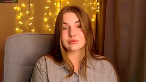 mia_lemm online show from September 19, 10:19 am