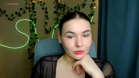 mia_lemm online show from February 11, 7:56 am