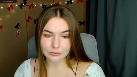 mia_lemm online show from December 17, 7:59 am