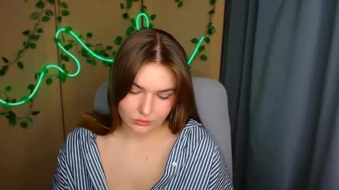 mia_lemm online show from April 8, 6:38 am