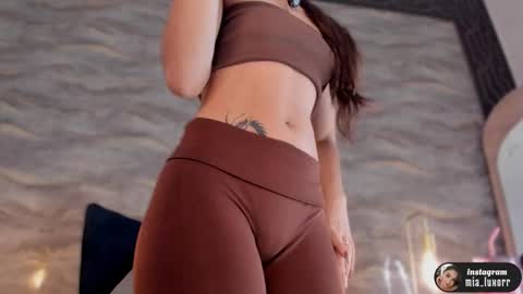 mia_luxor online show from March 30, 11:54 am