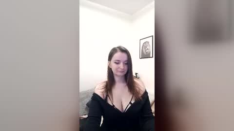 Mia online show from July 3, 11:31 pm