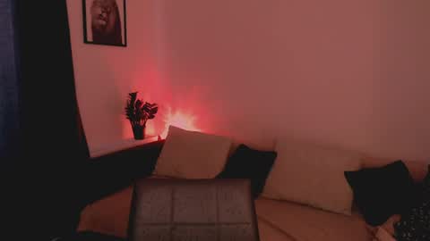 Mia online show from July 28, 12:48 pm