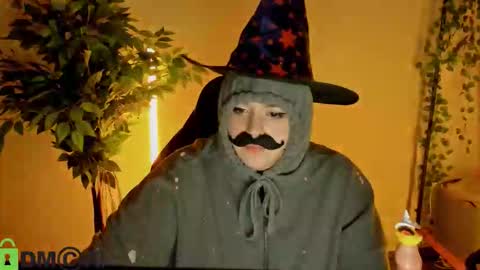 Mia online show from February 22, 6:28 am