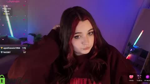 Mia online show from April 9, 6:19 am