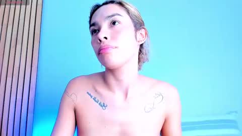 Mia Reeves online show from March 4, 7:54 pm