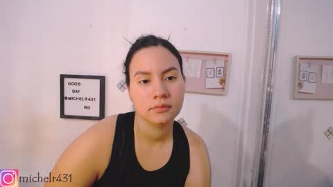 mia reys online show from October 1, 12:15 pm