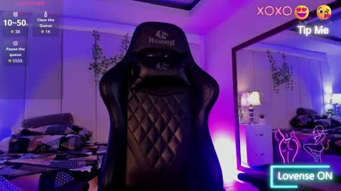 mia rousse25 online show from March 30, 4:18 pm