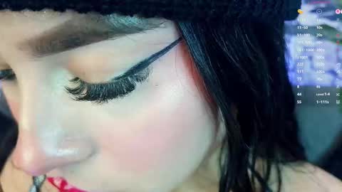 Mia online show from November 14, 7:27 pm