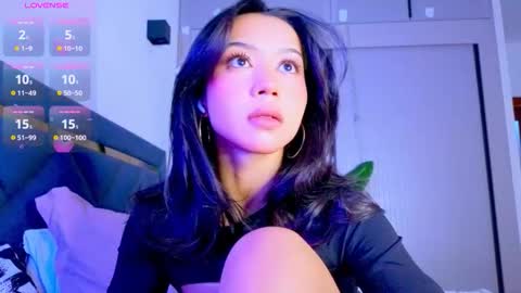 Mia online show from February 12, 8:56 pm