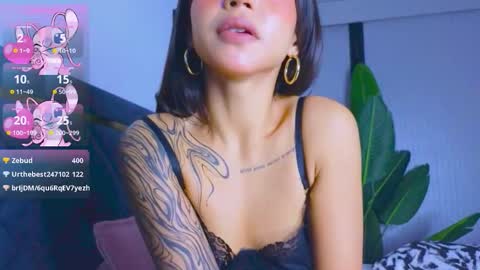 Mia online show from September 27, 4:38 pm