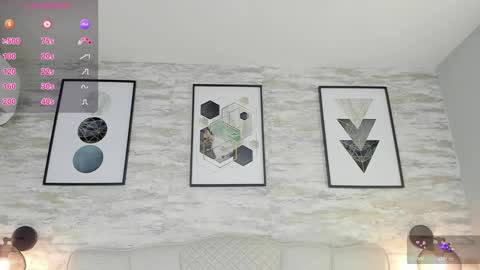 Mia online show from February 20, 7:23 am