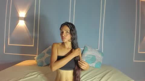Mia Suarez online show from September 13, 9:28 pm