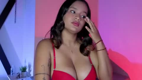 mia_sweetdc online show from May 24, 8:26 pm