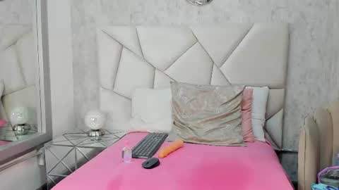 mia_tentacion__ online show from June 15, 3:53 am