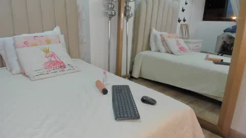 mia_tentacion__ online show from May 22, 4:52 am