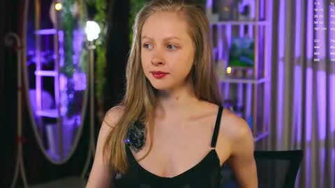 Mia online show from February 24, 4:43 pm