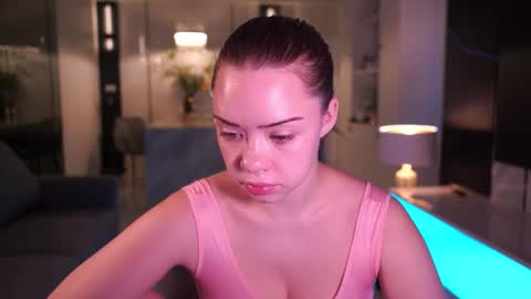 VixenMia online show from October 21, 3:33 am