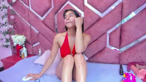 miaa_davis_ online show from June 13, 8:47 am