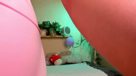 Miaa online show from March 31, 8:09 pm