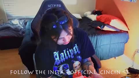 Mia online show from February 15, 1:42 am