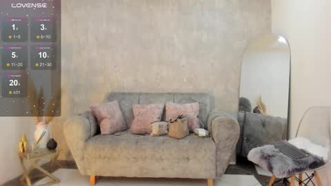 miacooper online show from March 4, 12:33 pm