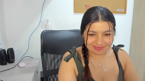 IG Yojanagomez  online show from March 10, 4:57 pm