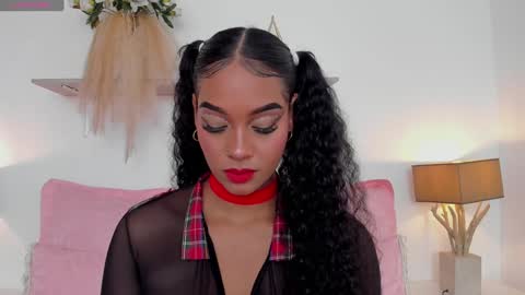 Call me Mia online show from February 8, 5:18 pm