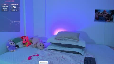 Mia Engels  online show from March 27, 1:12 pm