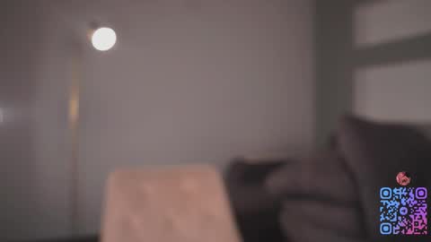 Mia online show from November 15, 12:40 pm