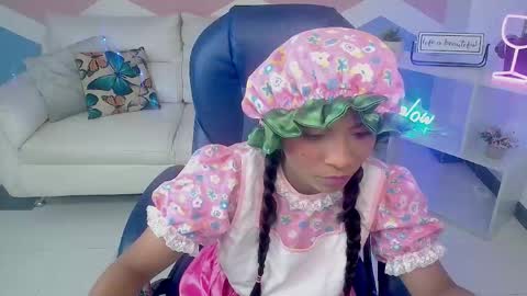 miagreys1 online show from October 31, 12:16 pm