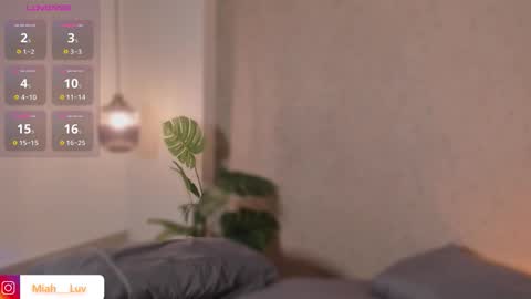 Miah online show from October 22, 8:32 pm