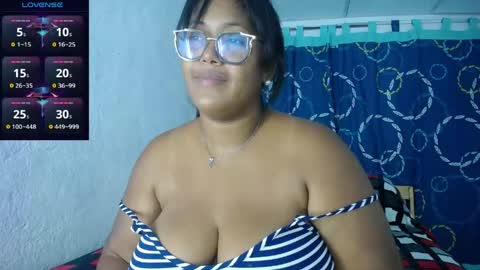 miajoseph_ online show from May 3, 5:02 am