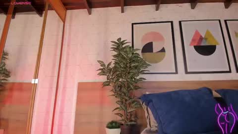 Mia  online show from March 22, 8:29 am