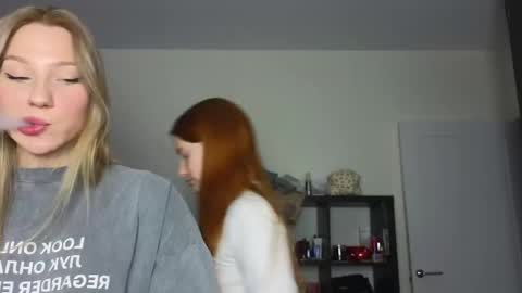 milanaaaa online show from March 12, 6:32 pm