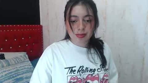 miakimky online show from November 19, 5:01 pm