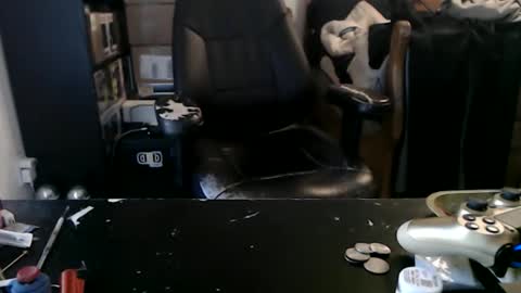 Mark online show from March 3, 12:56 pm