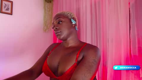 Snapshot of miaknox chatting on February 11, 9:09 am Mia online show from February 11, 9:09 am